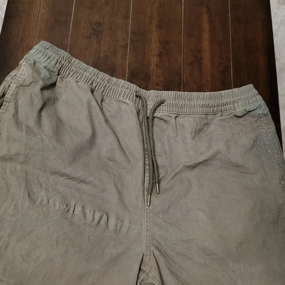 Forever‎ 21 Men's Olive Athletic Shorts